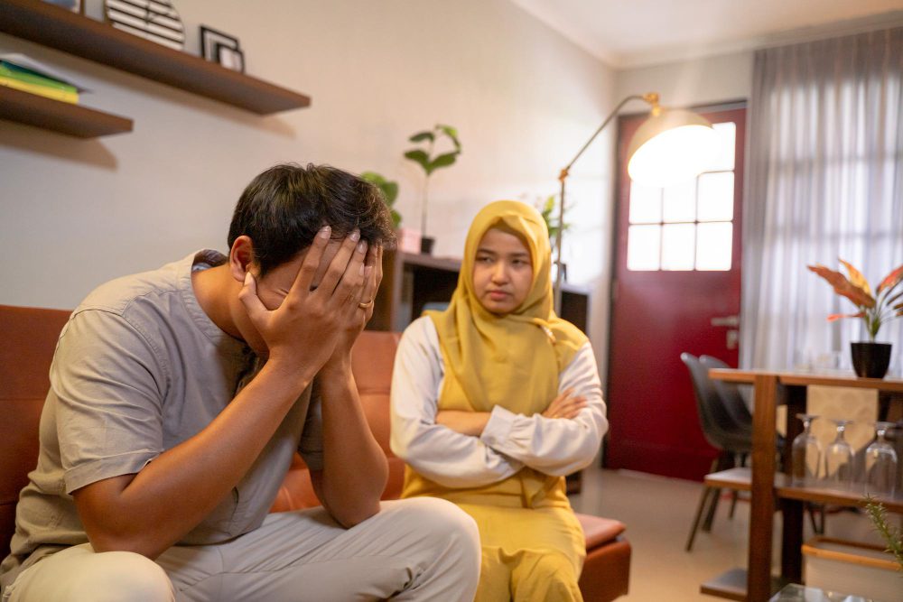 mimpi berantem sama suami