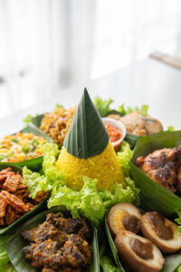 Nasi tumpeng -Adat Sunda Nikah