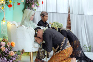 sungkeman_pernikahan adat jawa modern
