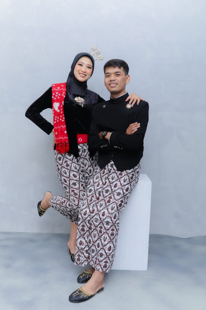 Adat Krem 129 WhatsApp Image 2024 04 15 at 4.21.46 PM | Kunika invitation