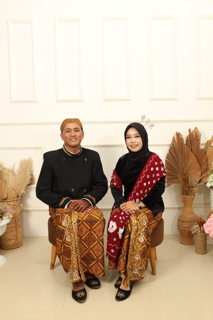 Adat Krem 126 WhatsApp Image 2024 04 23 at 4.43.26 PM | Kunika invitation