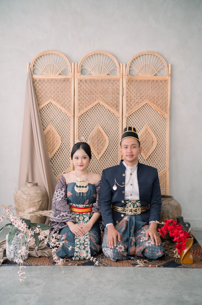 Adat Krem 122 WhatsApp Image 2024 05 01 at 1.10.55 PM | Kunika invitation