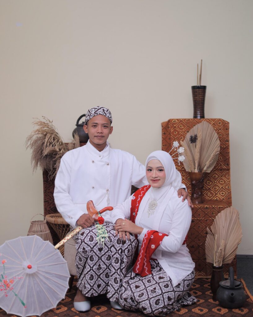Adat Krem 112 WhatsApp Image 2024 05 08 at 10.23.39 AM 1 | Kunika invitation