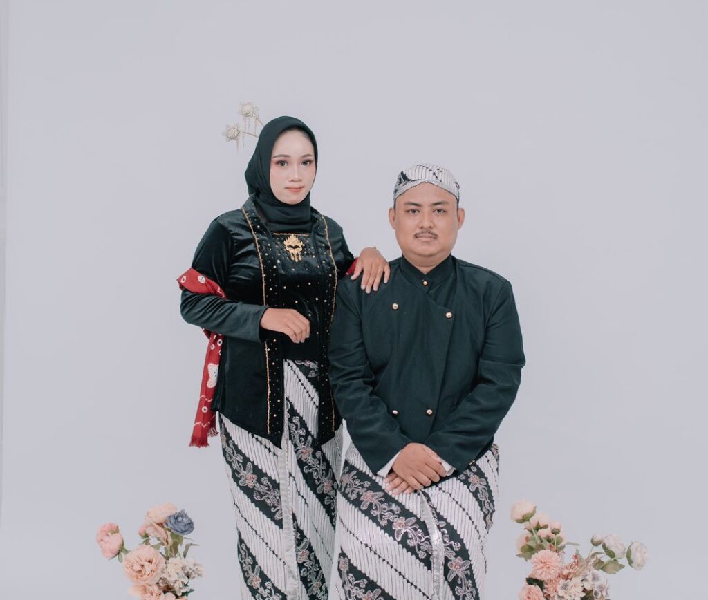 Adat Krem 86 WhatsApp Image 2024 06 03 at 5.03.27 PM 3 e1717419169111 | Kunika invitation