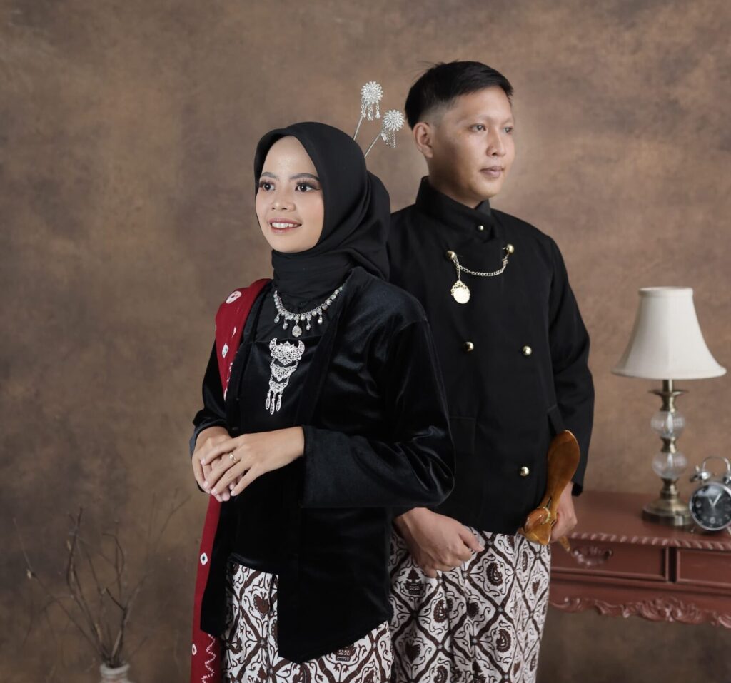 Adat Krem 80 WhatsApp Image 2024 06 10 at 8.04.37 PM 1 scaled e1718039364953 | Kunika invitation