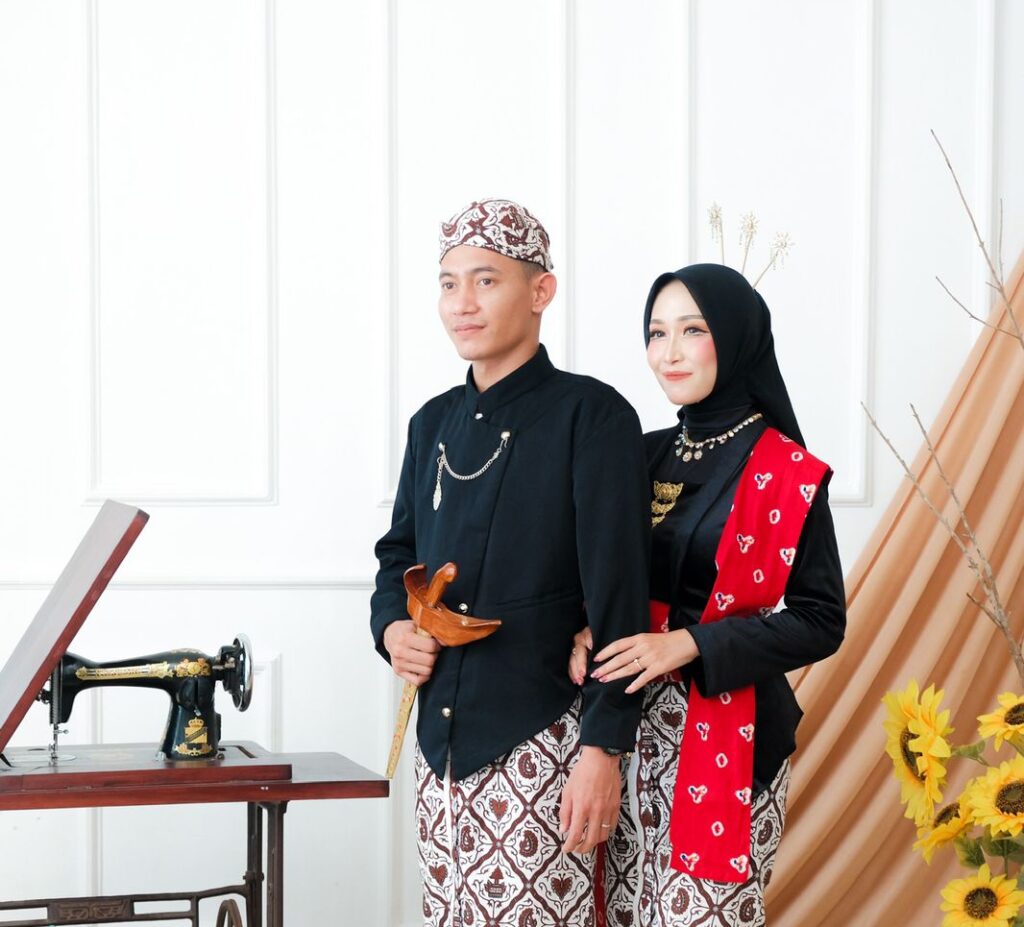 Adat Krem 72 WhatsApp Image 2024 06 15 at 8.19.08 PM 1 e1718469149988 | Kunika invitation
