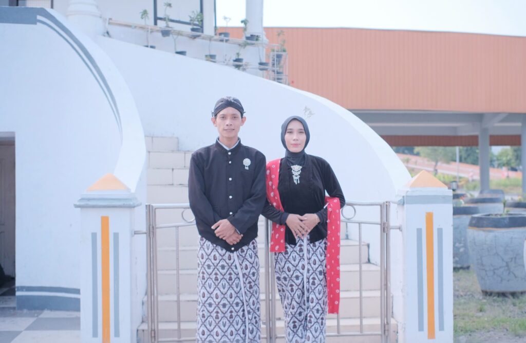 Adat Krem 68 WhatsApp Image 2024 06 16 at 3.12.34 PM scaled e1718552264523 | Kunika invitation