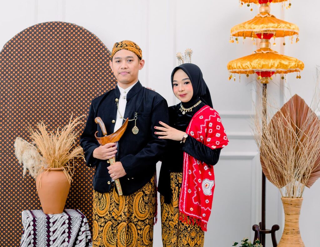 Adat Krem 70 WhatsApp Image 2024 06 16 at 3.46.24 PM 1 scaled e1718553850967 | Kunika invitation