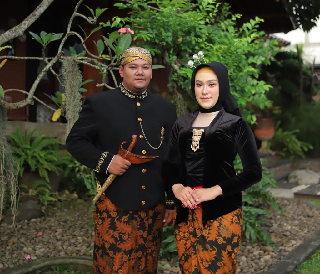 Adat Krem 67 WhatsApp Image 2024 06 20 at 6.25.48 PM 1 1 scaled e1718909611830 | Kunika invitation