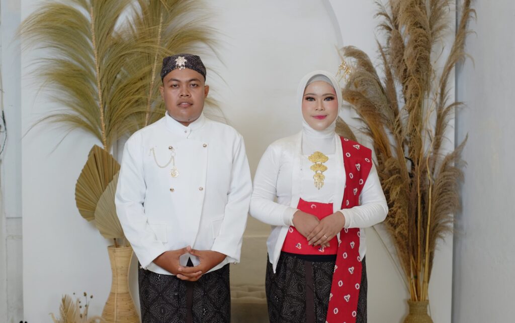 Adat Krem 49 WhatsApp Image 2024 07 14 at 8.39.54 PM 1 scaled e1720998829843 | Kunika invitation