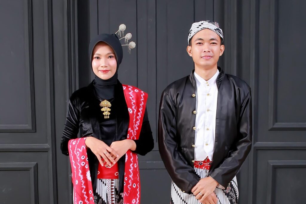 Adat Krem 16 WhatsApp Image 2024 07 29 at 12.37.03 scaled e1722323130293 | Kunika invitation