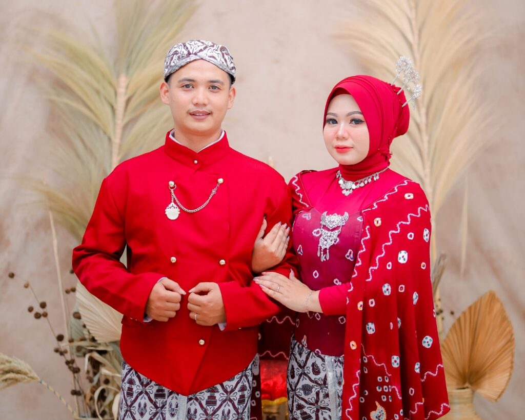 Adat Krem 10 WhatsApp Image 2024 07 31 at 18.49.57 3 1 e1722427567524 | Kunika invitation